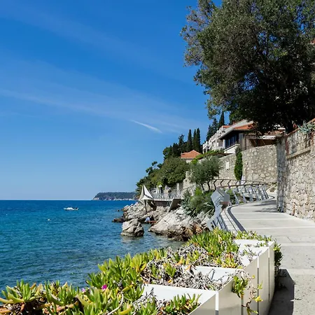 Ruza Πανσιόν 3*