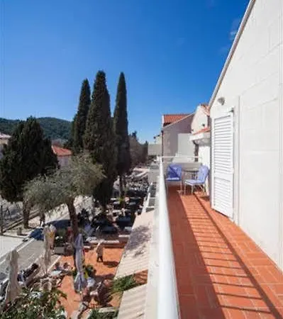 Ruza Πανσιόν Ντουμπρόβνικ